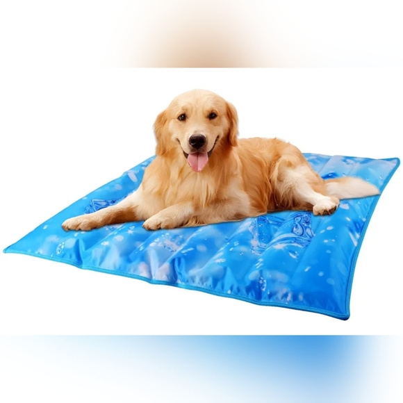 NWT Large Cooling Pet Pad Suitable for All Pets 29.5x29.5 - Picture 1 of 6
